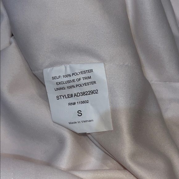 ASTR the Label Ivory Sleeveless shift mini dress Side Zipper Size Small NWT - Picture 7 of 9